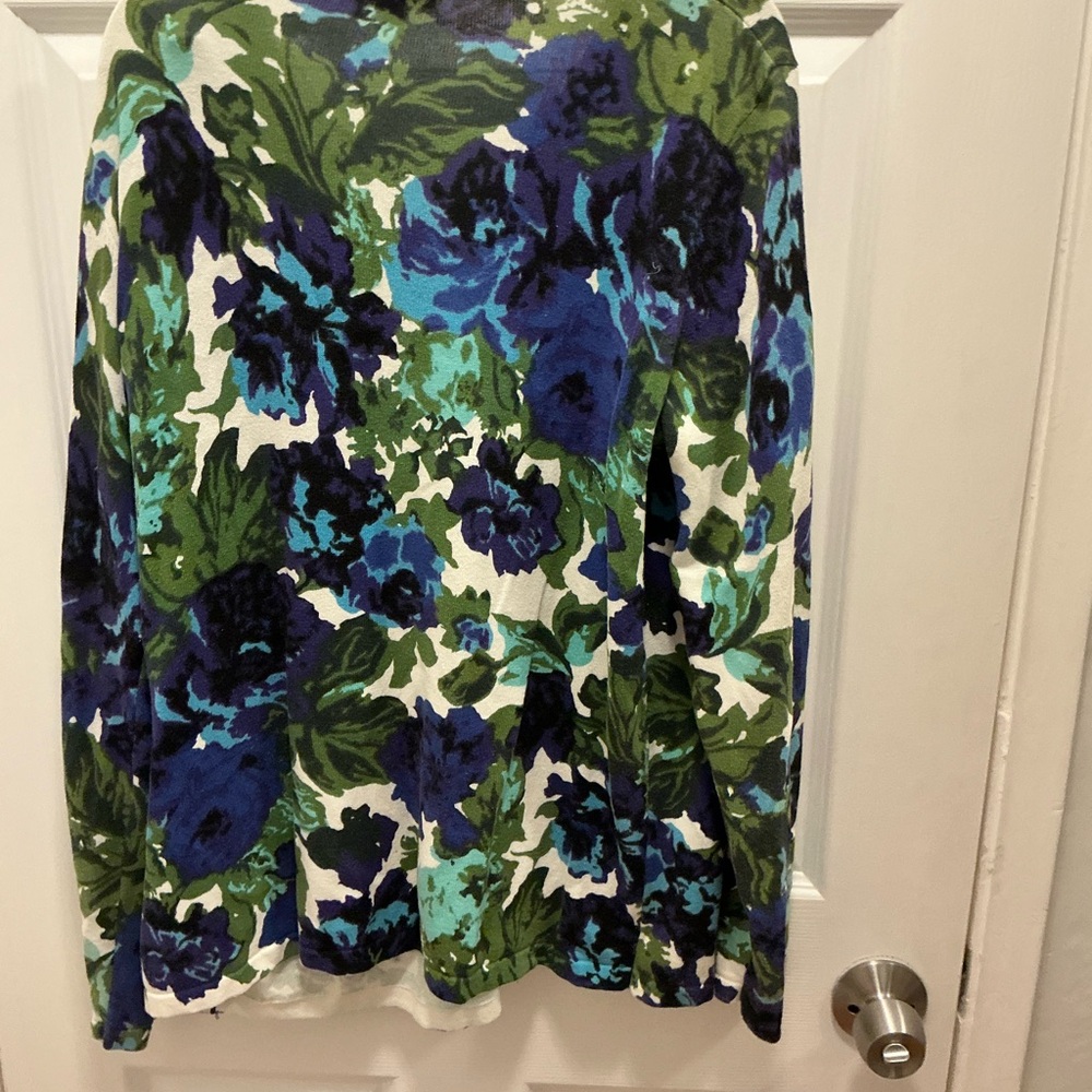 Isaac Mizrahi Blue and Green Floral Blouse - Picture 3 of 3